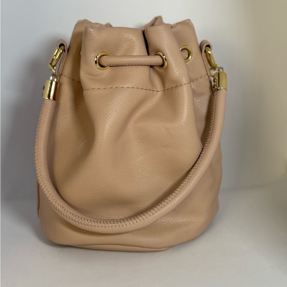 The Bucket Tan Bag - Picture 4 of 11